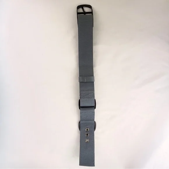 🐾 Durable Gray Adjustable Dog Collar – Heavy-Duty Nylon w/ Black Hardware - Picture 5 of 8